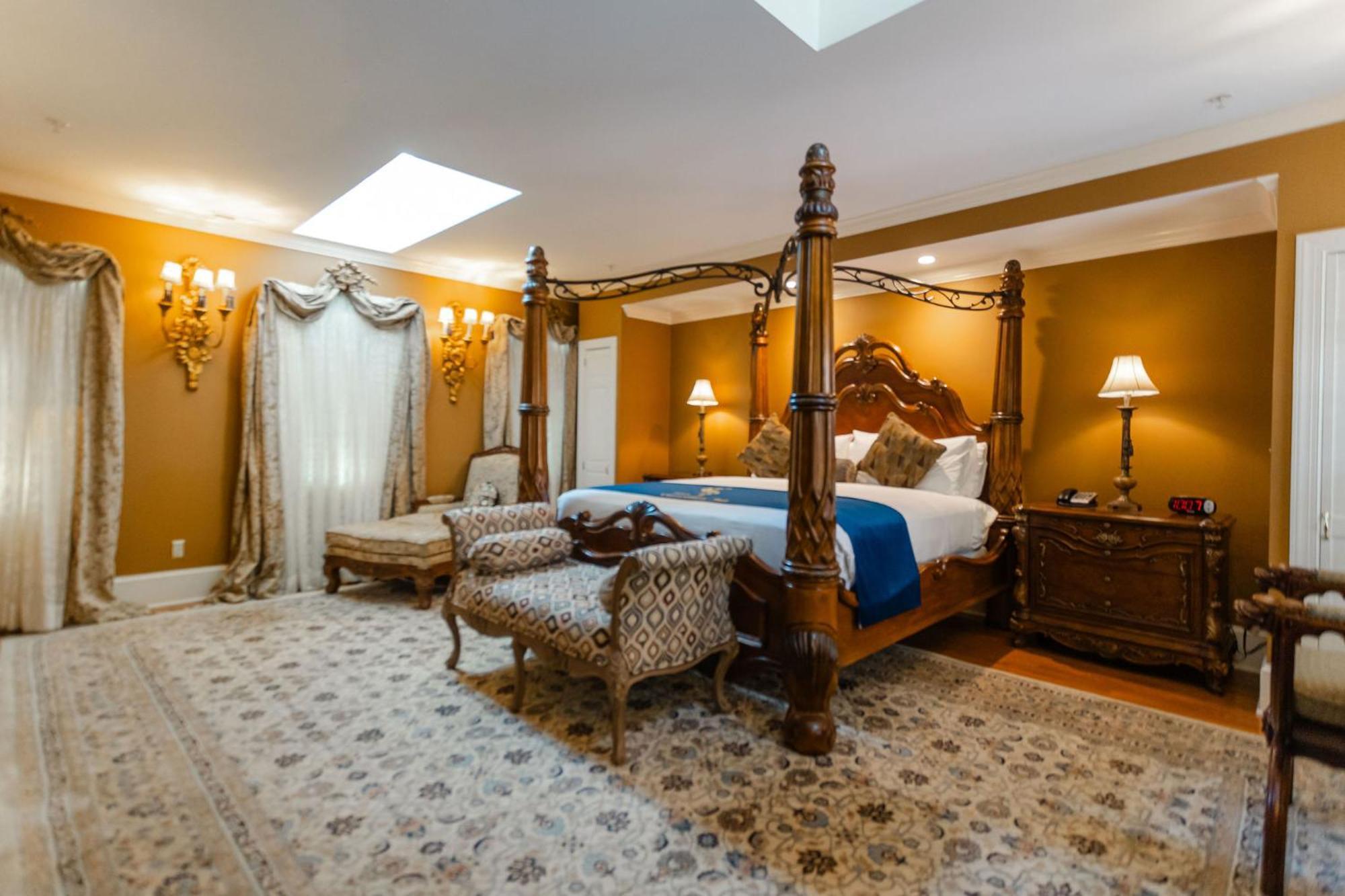 1840s Carrollton Bed & Breakfast 4*